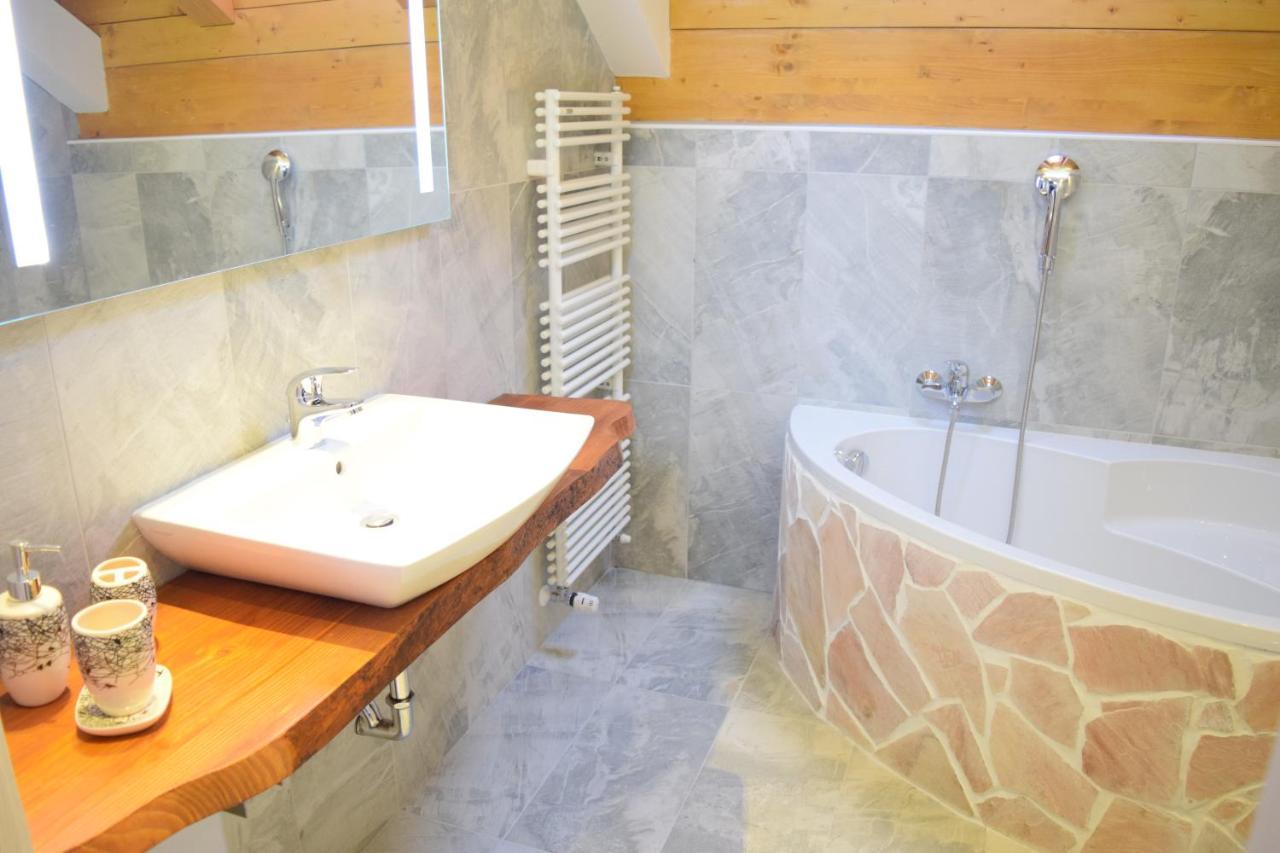Casa Vacanza Cadorna Residence タルヴィージオ エクステリア 写真